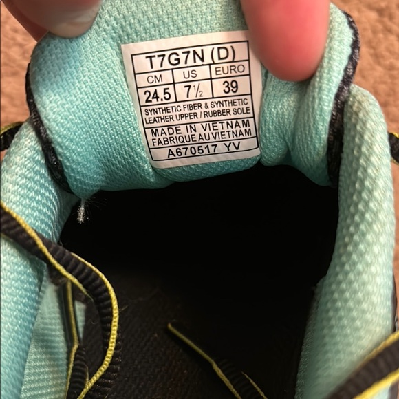 ASICS Women's Black and Green Running Shoes - Picture 5 of 7